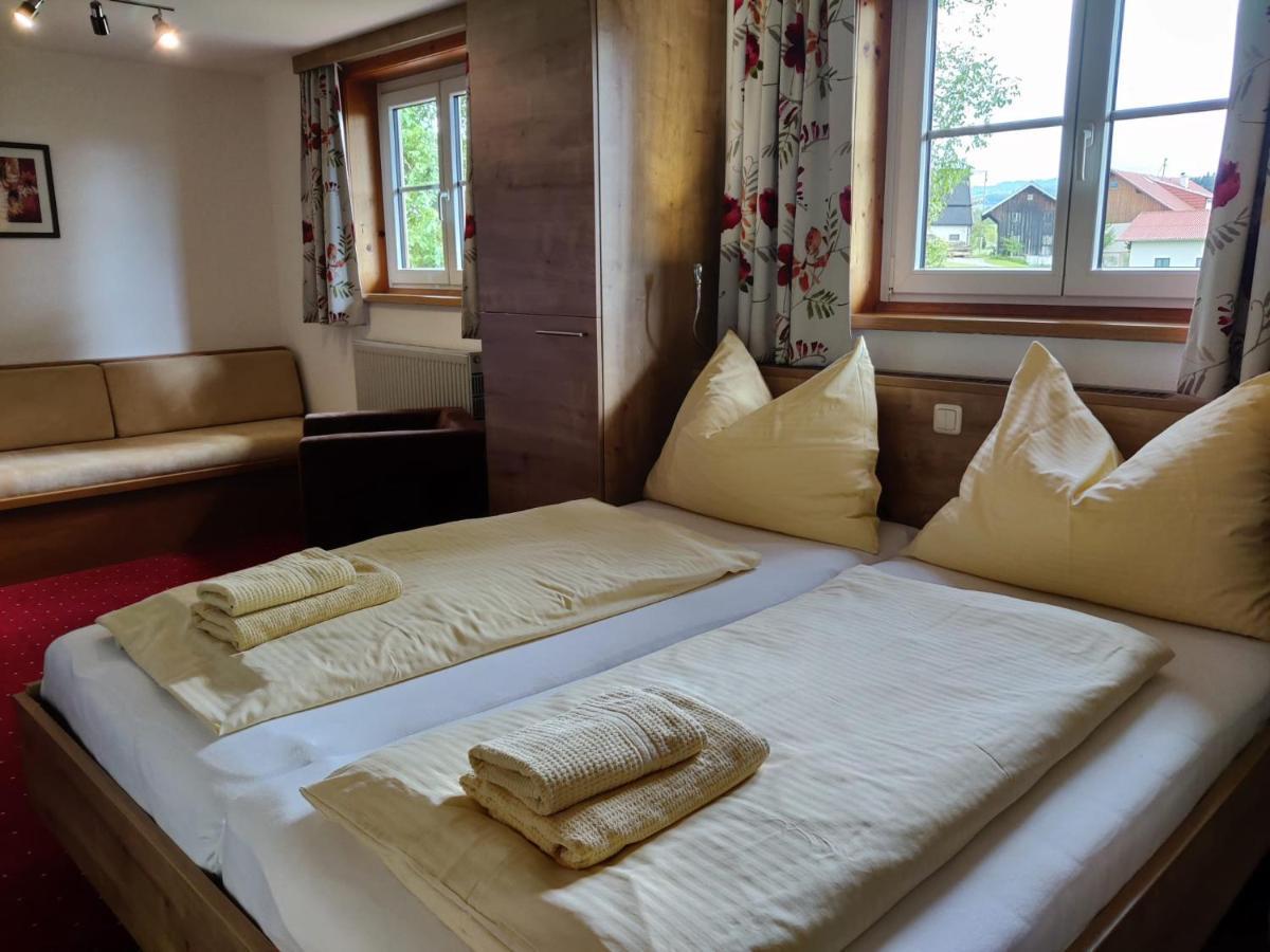 Pension Holzapfel Sankt Georgen im Attergau Exteriér fotografie